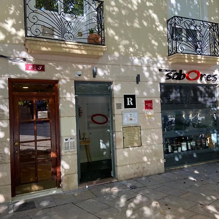 Alojamiento En Pleno Centro Con Wifi Y Aire Acondicionado Logrono Luaran gambar